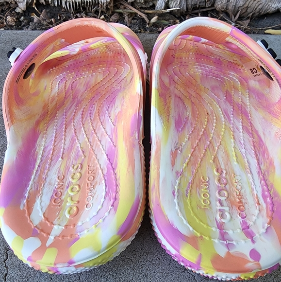 Crocs Marbeled Classic Slides M5/W7 - Picture 5 of 6